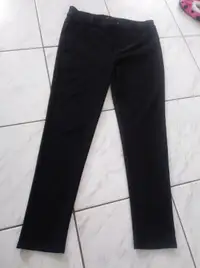 Pantalon noir large  5$ comme neuf 819 536-5362