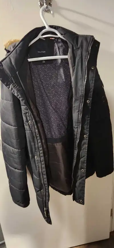 Stay warm this winter with this men's Nautica winter jacket in size large. This jacket is in good co...