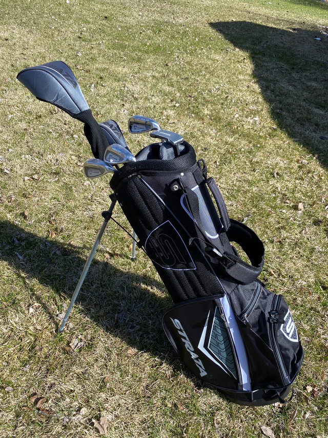  New Callaway Strata 9 piece golf club set in Golf in Winnipeg