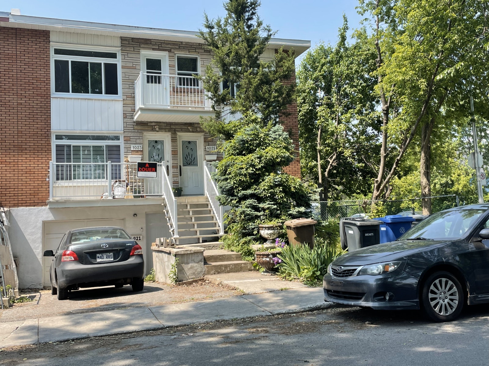 Beau 3 ½ d’un Triplex proche des services à Chomedey — photo 1