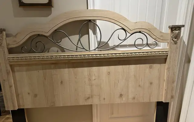 Headboard (Queen size bed)628632848874271224