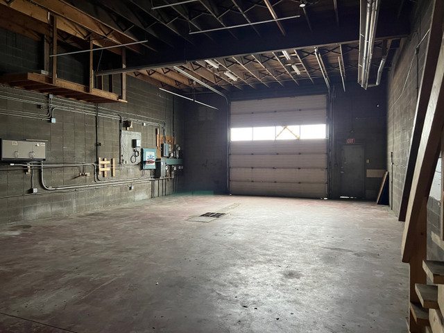 Warehouse spaces for lease in Commercial & Office Space for Rent in Edmonton - Image 3