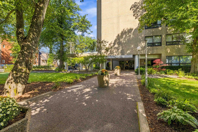 Beautiful Condo Downtown Halifax- Walking Distance to Dalhousie
