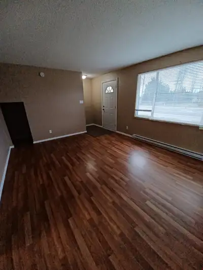 Three bedroom townhouse for rent in Terrace. Close to downtown. $2,200.00 per month. This does not i...
