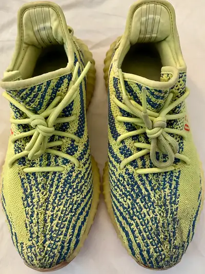 These Authentic Adidas Yeezy Boost 350 V2 are in really good condition, very comfortable, no holes o...