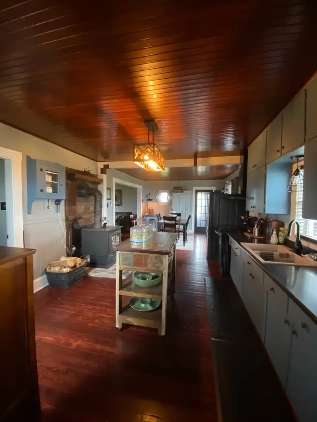 OCEANFRONT HOUSE & COTTAGE FOR SALE in Houses for Sale in New Glasgow - Image 5