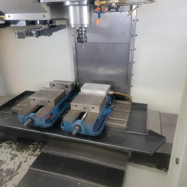 2008 HAAS VF-2 in Other Business & Industrial in Mississauga / Peel Region - Image 3