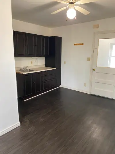 1 bedroom - August 1
