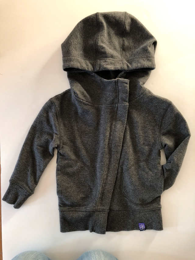 Yoga girl hooded jacket, size T3/4 in Clothing - 4T in Calgary