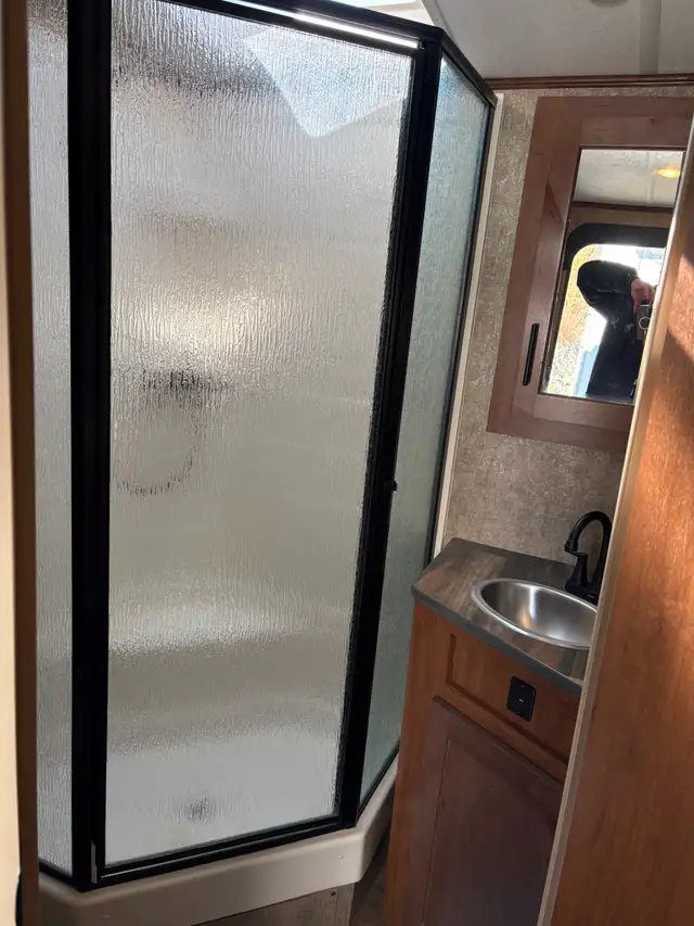 Outdoors RV 22 flq mountain series trailer in Travel Trailers & Campers in Penticton - Image 10