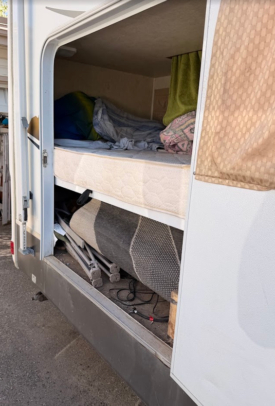 stephanie in Travel Trailers & Campers in Dawson Creek - Image 9