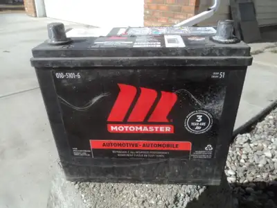 Motomaster battery group 51 is for sale. Battery is in good working condition and fully charged. Hon...