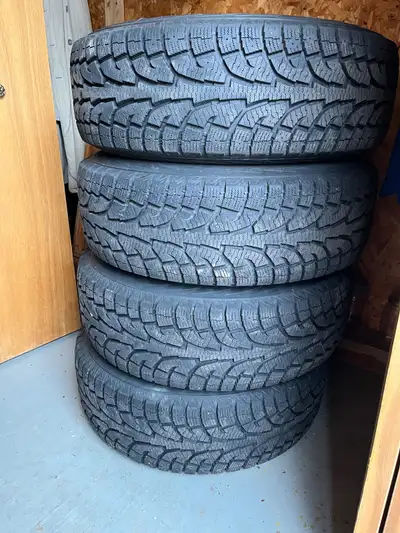 AVAILABLE. Hankook Winter i*Pike RW11 265/70/R17 115T tires on rims. Set of 4. 6 bolt pattern Very l...