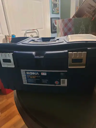 Tool box is in excellent shape. Can hold a lot if tools. 22 inch tool box.