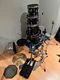 Tama Stagestar 10/12/14/18 and 13 snare. With stands, seat etc.