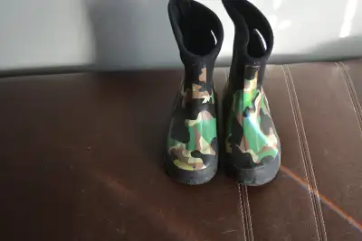 Kids Boys Winter boots Size 11, View more