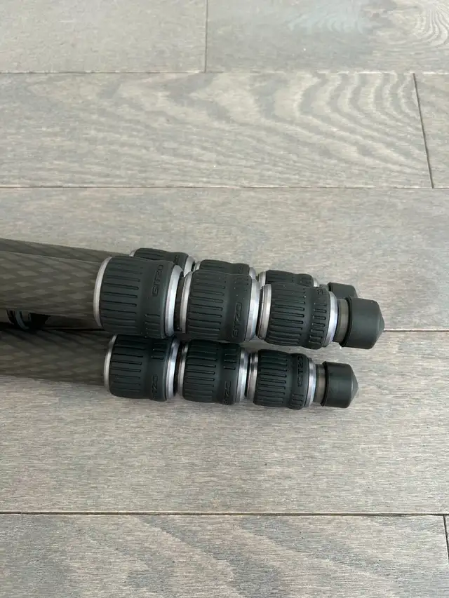 New Gitzo GT2542 Mountaineer Tripod with GH3382QD Ballhead Kit in Cameras & Camcorders in Mississauga / Peel Region - Image 7