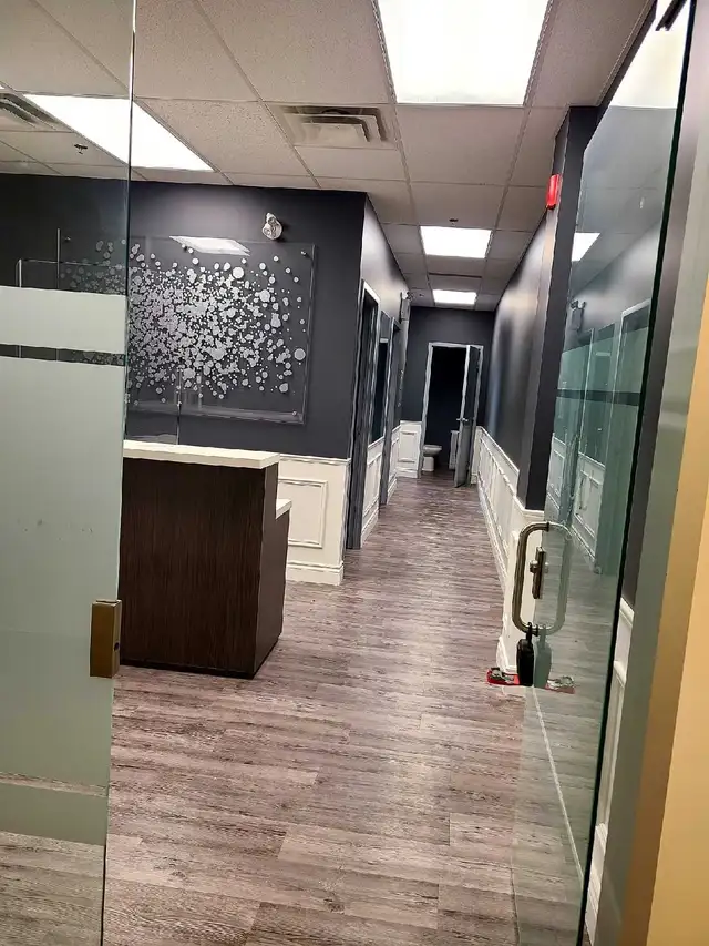 medical office available for rent $3400 in Commercial & Office Space for Rent in Oakville / Halton Region - Image 3