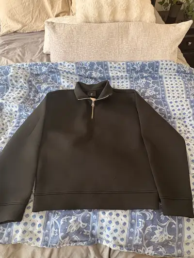 (SIZE XS) H&M Quarterzip Sweater, View more