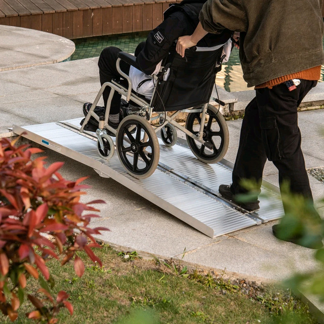6ft Wheelchair Ramp Foldable 

 in Health & Special Needs in City of Toronto
