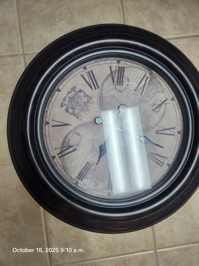 Title:Vintage-Style Wall Clock with Map Design – 18" in Home Décor & Accents in Ottawa - Image 2