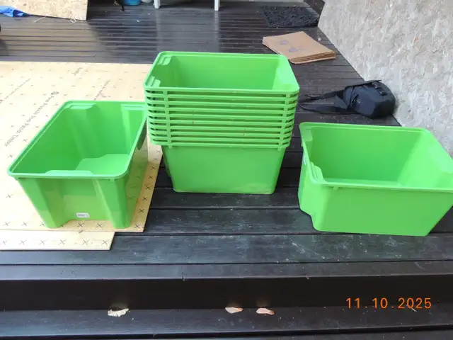 storage containers in Hobbies & Crafts in Ottawa - Image 3