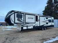 2015 keystone Alpine 3590 fifth wheel camper