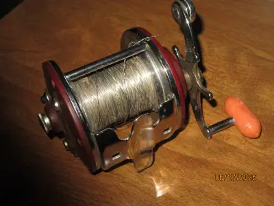 Older style Penn saltwater baitcasting reel, View more