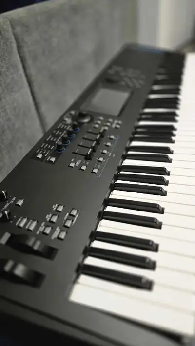 Yamaha MODX 7 +, View more