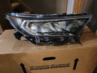 Recondition new toyota oem Rav 4 head lamps