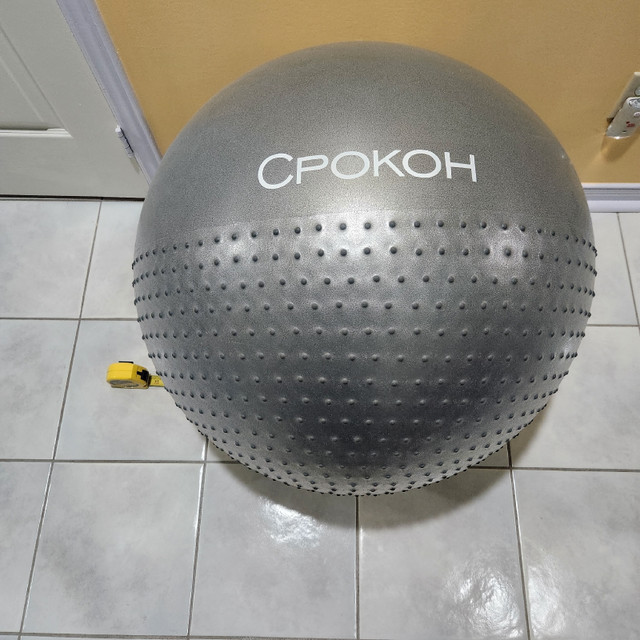 CPOKOH 75 cm Gym Ball in Exercise Equipment in Markham / York Region - Image 4