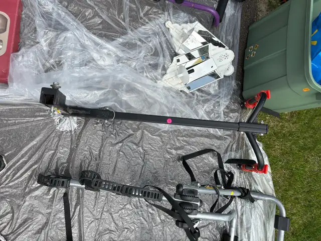 Car hitch two bikes bike rack for sale for $40 in Other in Moncton - Image 2