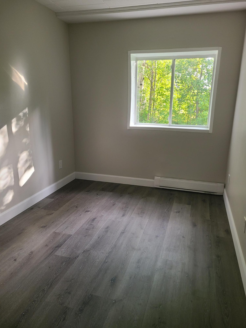 2 Bedroom Apartment in Birchaven 5