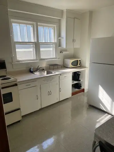 MOVE IN READY 1  bedroom fully furnished unit
