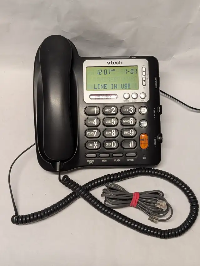 VTech CD1281 corded big button telephone in Home Phones & Answering Machines in Stratford - Image 3
