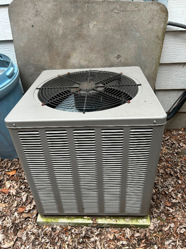 Air conditioner in Heaters, Humidifiers & Dehumidifiers in City of Toronto