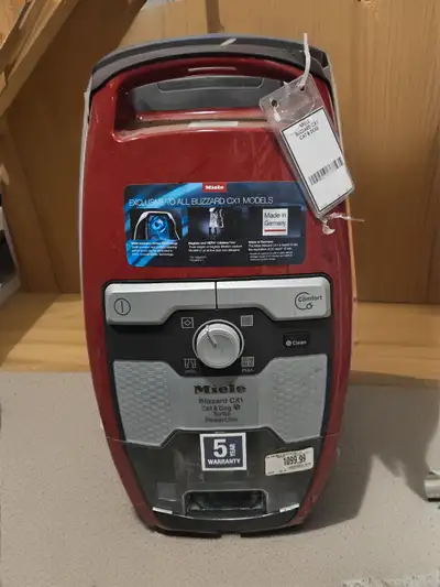 BRAND NEW NEVER USED MIELE CAT AND DOG CX1 BAGLESS VACCUM. It was open box and does not come with th...