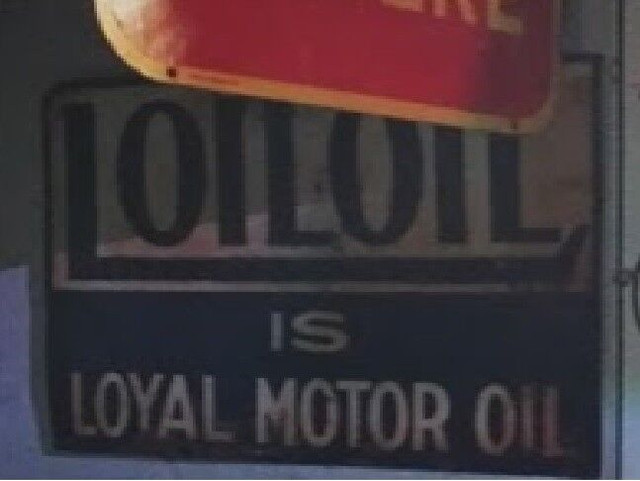 Looking for Loiloil (Loyal) Motor Oil and Fundy Gasoline items dans Art et objets de collection  à Edmundston - Image 4