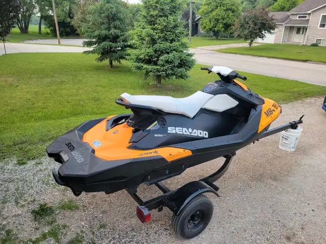 2015 Seadoo Spark in Personal Watercraft in Winnipeg - Image 4