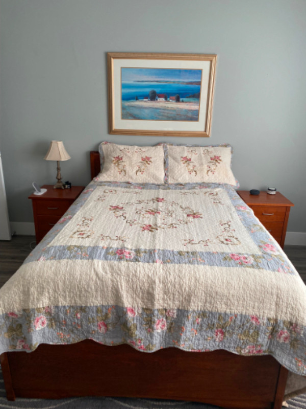 HOMETRENDS Double Bed ‘Roses’ Quilt & 2 Pillow Shams - 88” x 88” in Bedding in Charlottetown