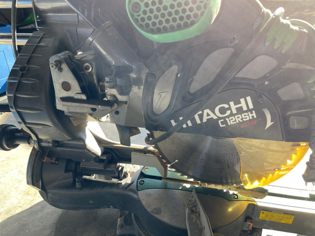 HITACHI miter saw in Power Tools in Calgary - Image 4