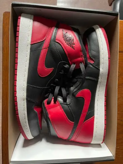 Jordan 1 “banned” breds , View more