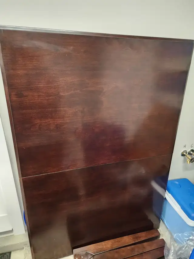 Wood Table in Dining Tables & Sets in Cowichan Valley / Duncan - Image 2