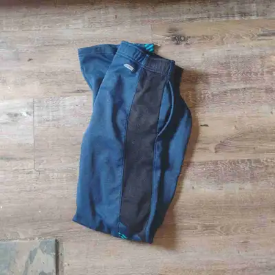 Used Old Navy Pants Size XL/TG Ages 14-16, View more