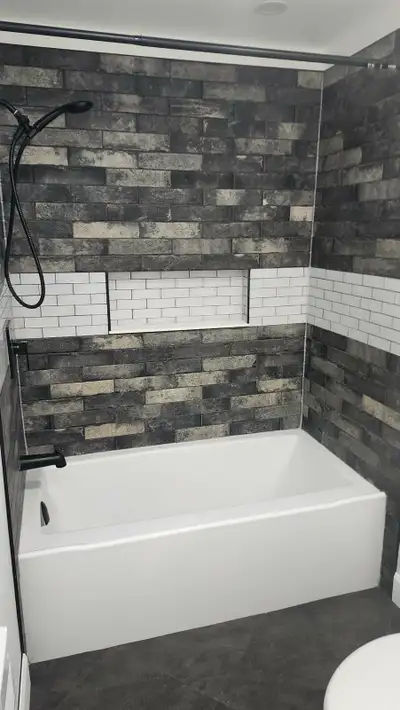 One bedroom, one bathroom house for rent in Bridgewater. Wired shed Rent includes, heat, water, powe...