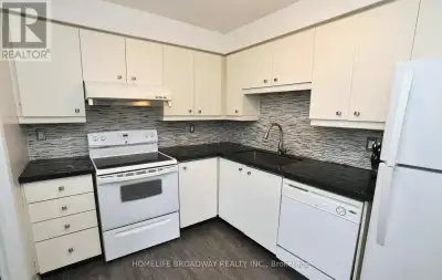 4 individual bedrooms 2 full washrooms INFORMATIVE VIDEO TOUR AVAILABLE through text or WhatsApp. Cu...