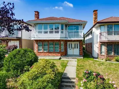 A bright, fully furnished room in a spacious, clean and comfortable shared house in a quiet Vancouve...