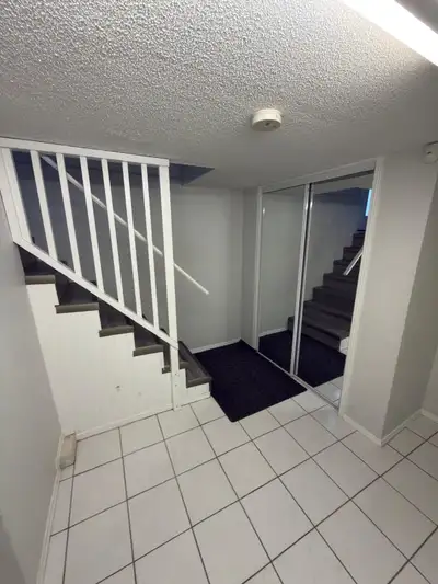 Private room for girl or a boy only for $650 price is Negotiable. Including utilities Room is availa...