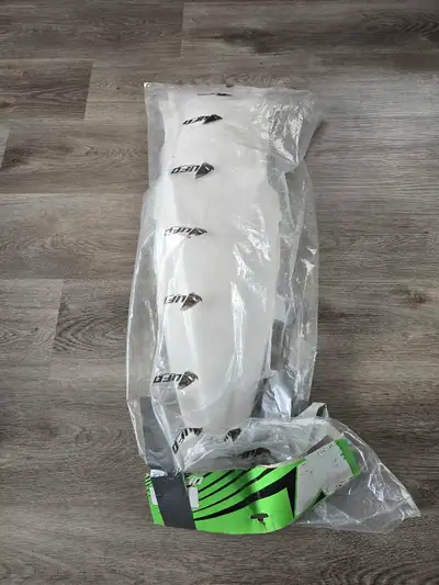 2009/2010 kx 250/450 rear fender UFO new in bag