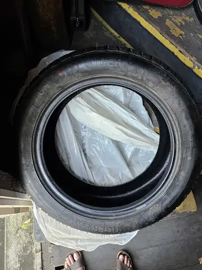 4 brand new (99.99% new) uni royal 215/55R17 I bought these brand new in February this year for a 20...